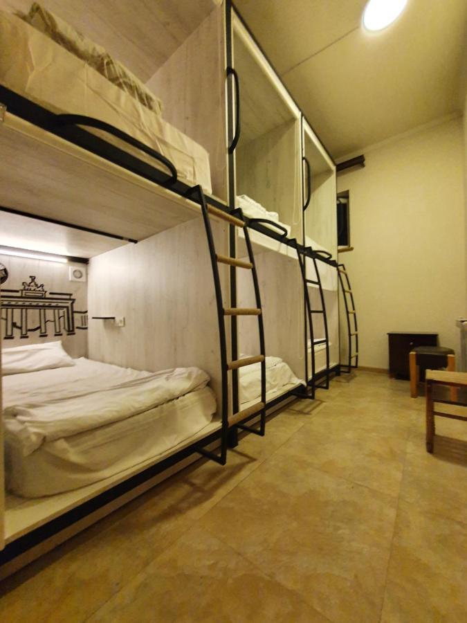 Capsule Hostel In The Old City Of Jerevan Exteriör bild