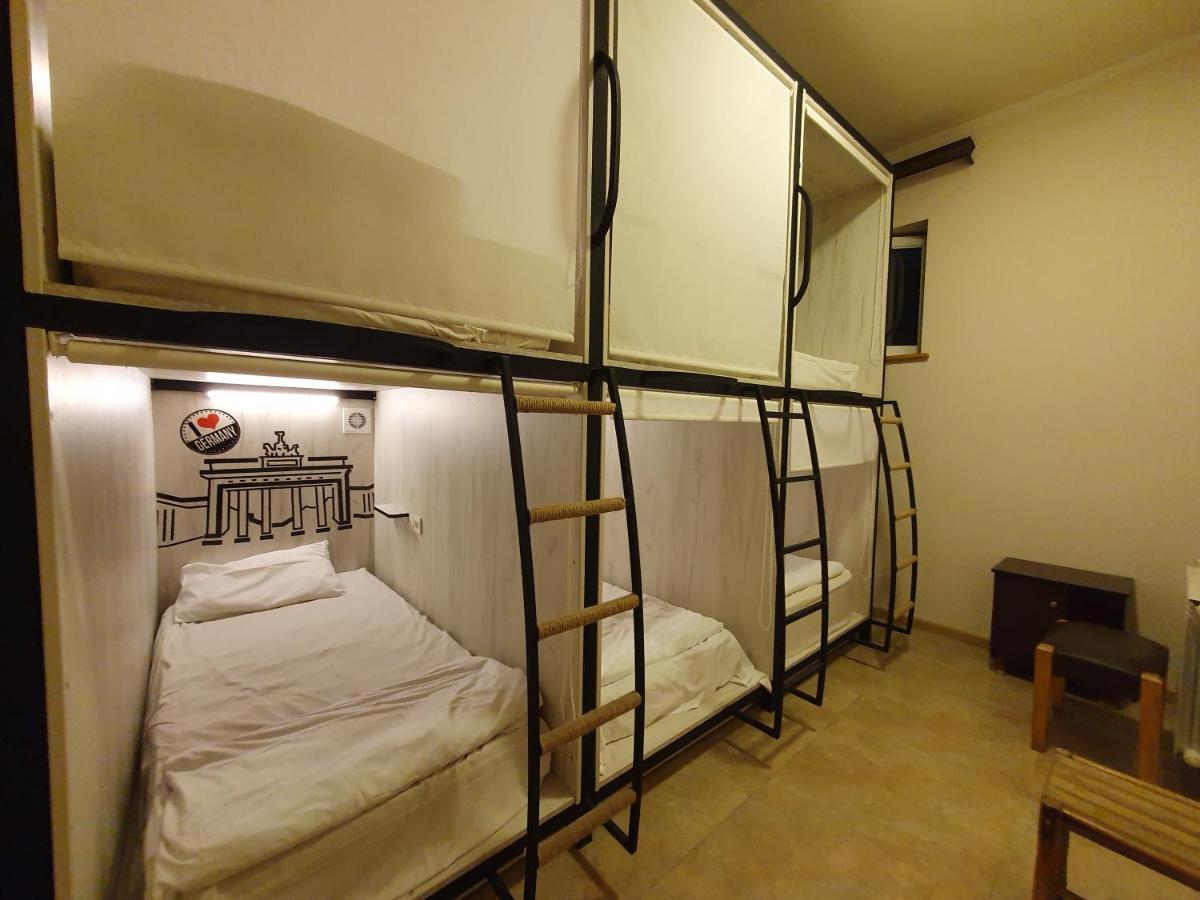 Capsule Hostel In The Old City Of Jerevan Exteriör bild