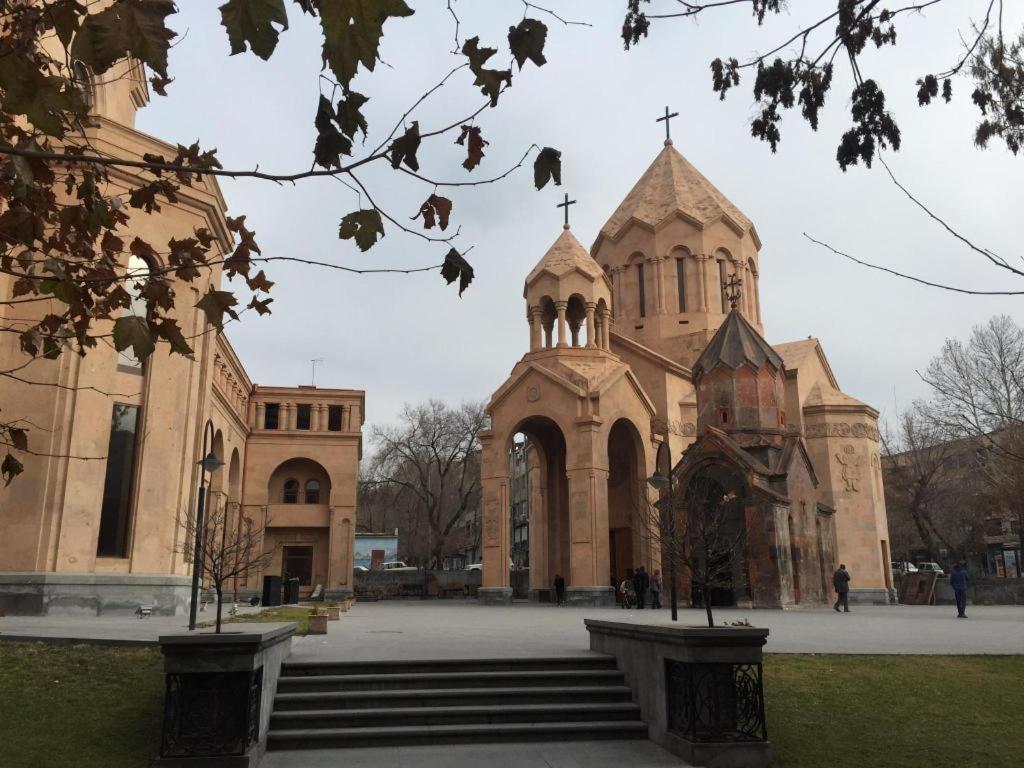 Capsule Hostel In The Old City Of Jerevan Exteriör bild