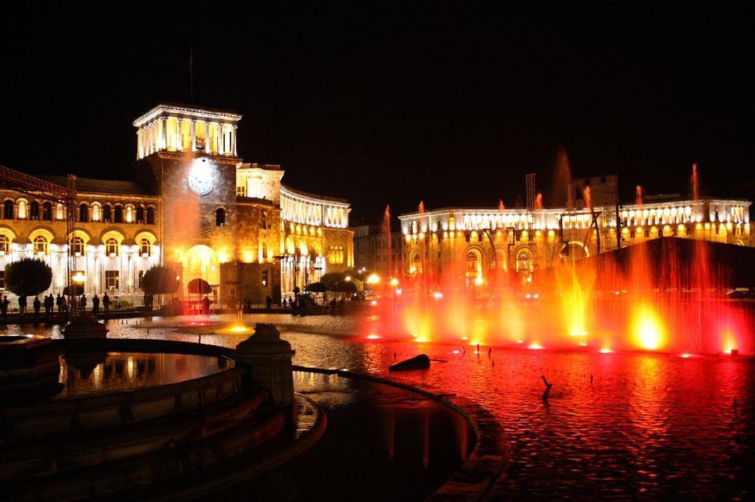 Capsule Hostel In The Old City Of Jerevan Exteriör bild